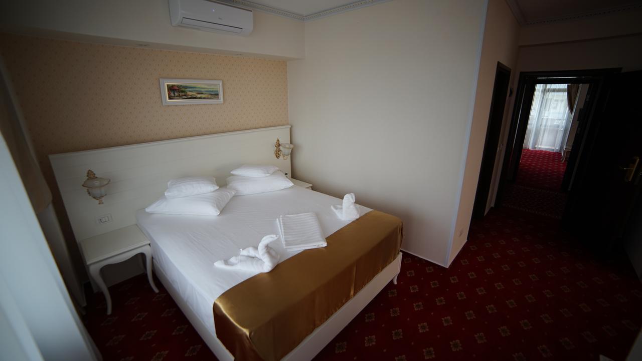 MSR Port Hotel Mangalia Buitenkant foto